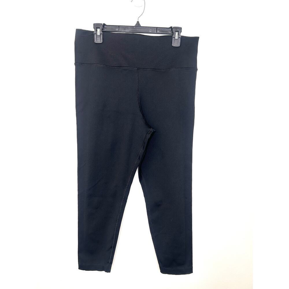 Athleta Aurora Seamless Legging Sz 1X Black Ribbed Cropped Capri Activewear Yoga